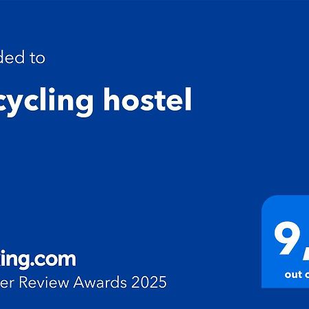 Upcycling Hostel ปวยร์โตนาตาเลส ภายนอก รูปภาพ